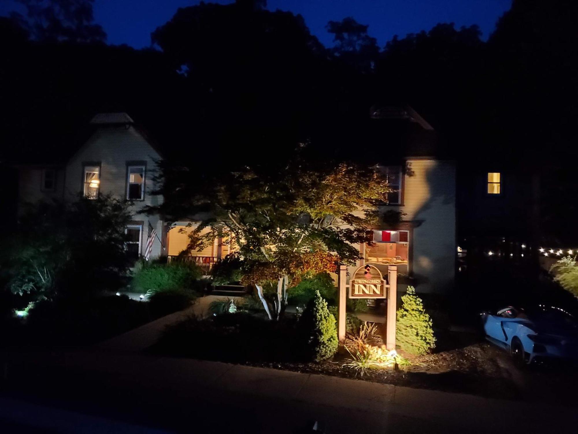 Twin Oaks Inn Saugatuck Zewnętrze zdjęcie